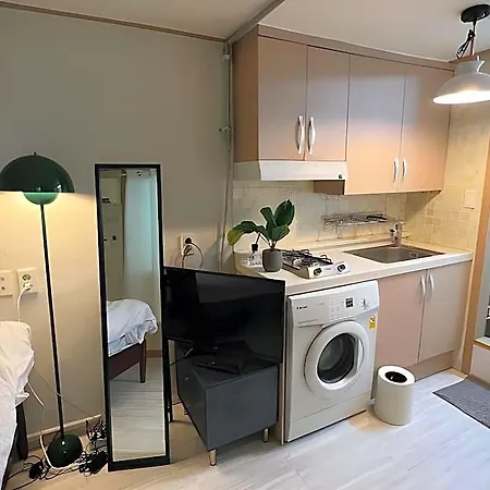 Jnineguesthouse