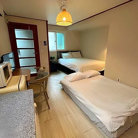 Jnineguesthouse