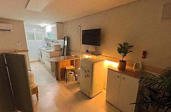 Jnineguesthouse 2*